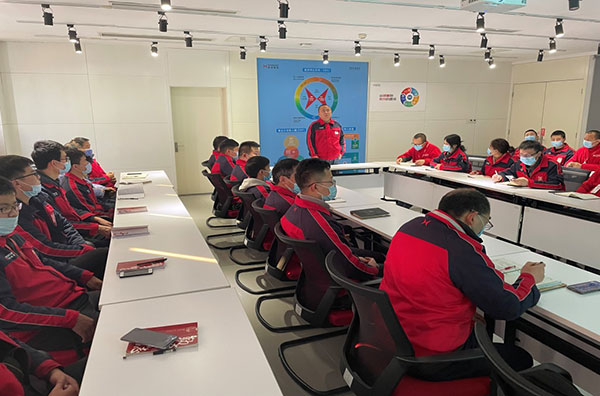 “堅(jiān)守廉潔底線，護(hù)航精益運(yùn)營” ——集團(tuán)道德改善部對(duì)農(nóng)機(jī)公司干部員工賦能